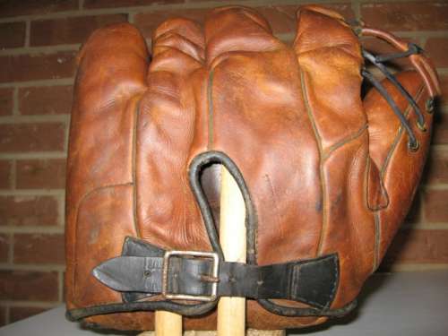 Frank Demaree Wilson 607 Back